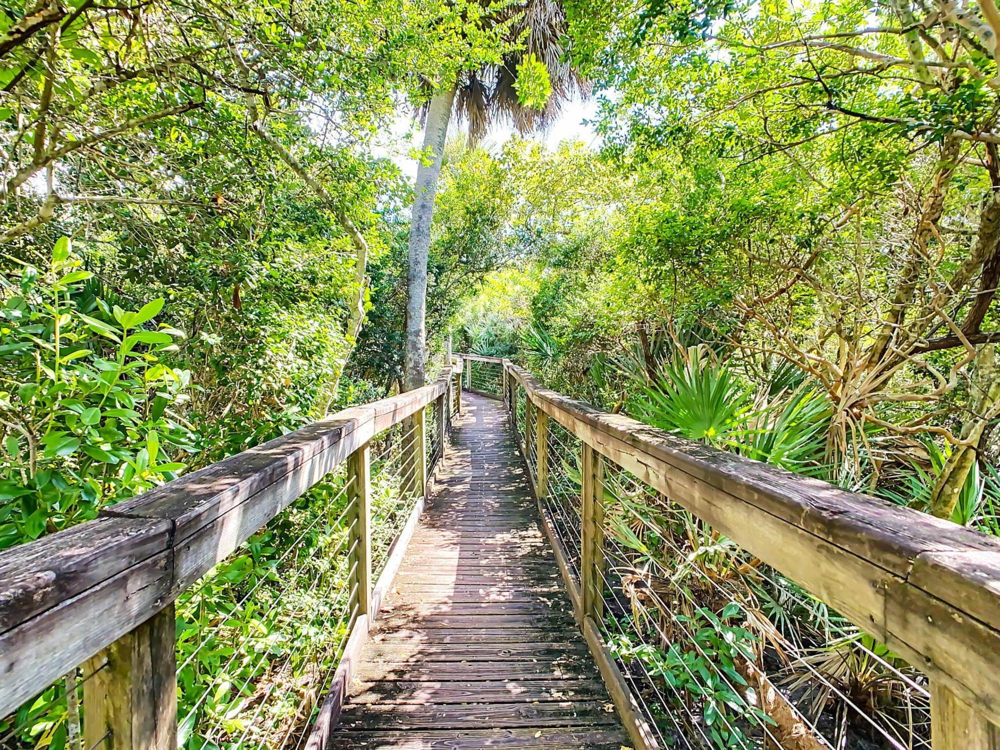 Come Drift Away In This Gorgeous Coastal Themed 2 Bed With Den And 2 Baths Condo. Ow20-303 New Smyrna Beach Exteriör bild